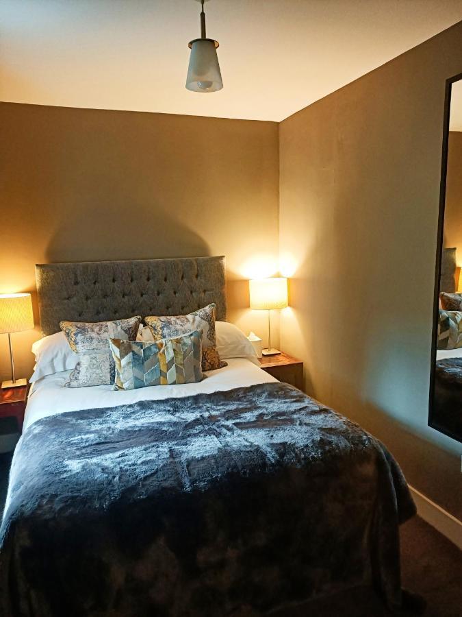 Six Brunton Place Guest House เอดินบะระ ภายนอก รูปภาพ